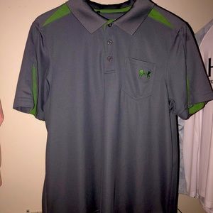 Under Armour large heat gear tee